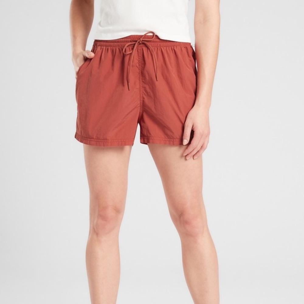 Athleta Expedition athletic summer Shorts